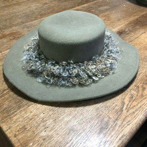 Kathy Jeanne Woman's Hat olive Green 100% WOOL large brim curly yarn band